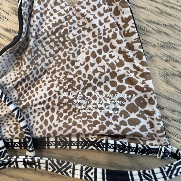 Acacia Bikini ✨ Host Pick ✨ - Picture 3 of 4